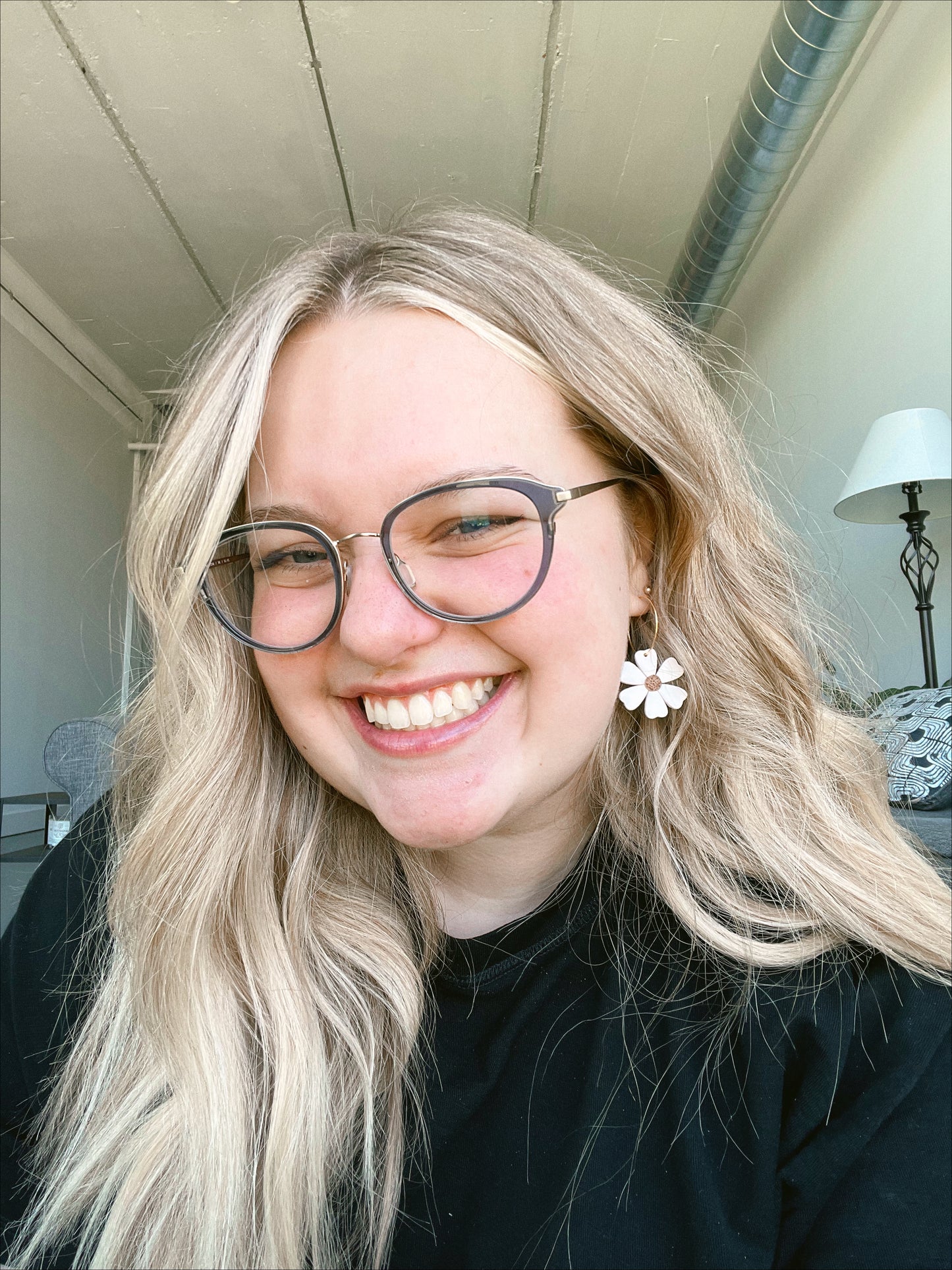 daisy hoops