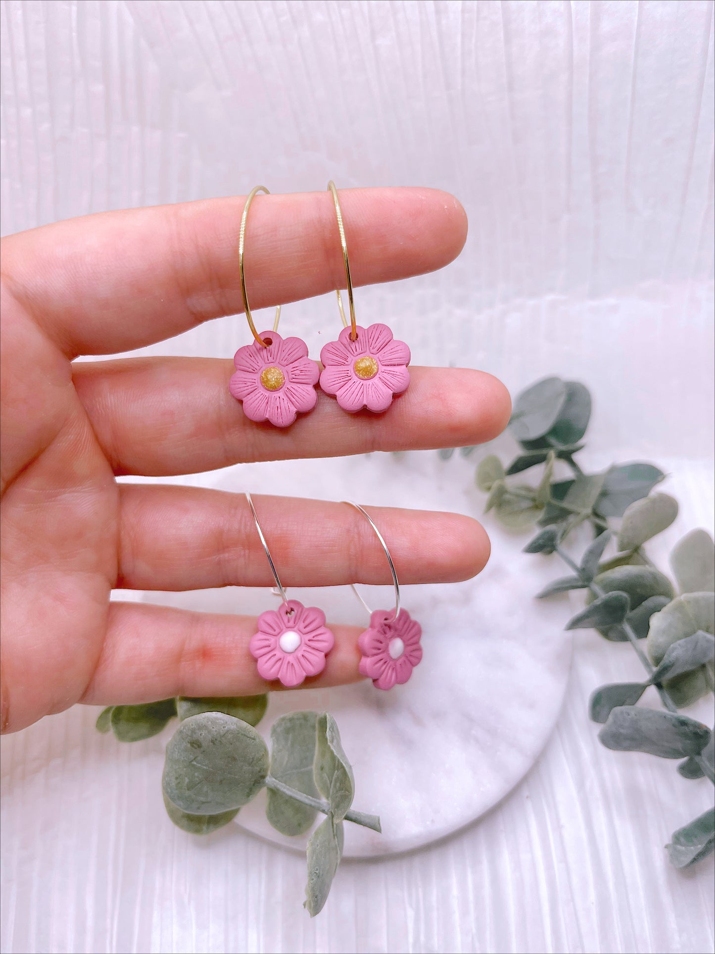 mini daisy hoops